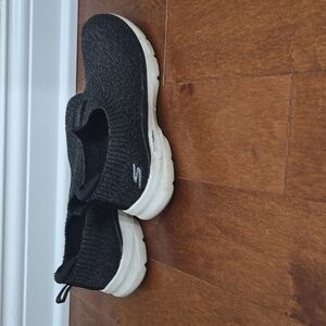 Skechers Women's Go Walk Shoes Black and Gray 7